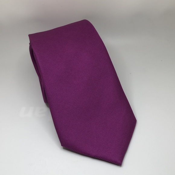 Bijoux Terner Purple Silk Tie. Purple is powerful, especially in men’s attire. - Picture 2 of 9